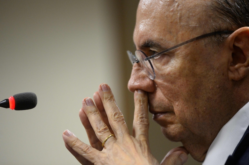 Meirelles, em conversa com parlamentares, já admitiu que o crescimento do Brasil pode ser inferior a 1%