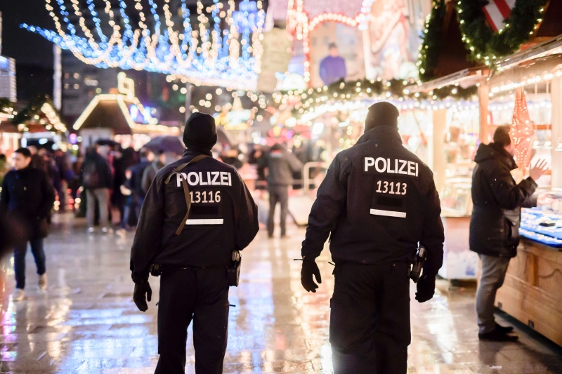 Mercados natalinos estão sendo patrulhados por toda a Europa