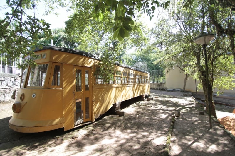 Antigo bonde da Carris será transformado em espaço cultural e sede para festas e eventos