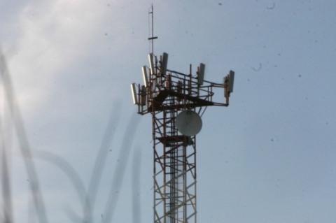Antena de Telefonia no Morro S?Pedro.Foto Flavia de Quadros - 12/07/2004