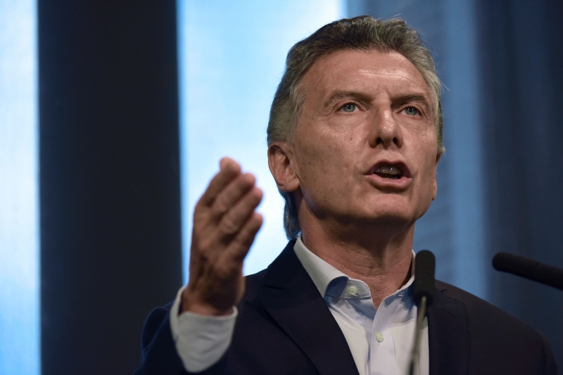 O presidente seguirá sob investigação em outro foro judicial por suposta omissão de declarações anuais de impostos de sua participação acionária em duas companhias "fantasmas"