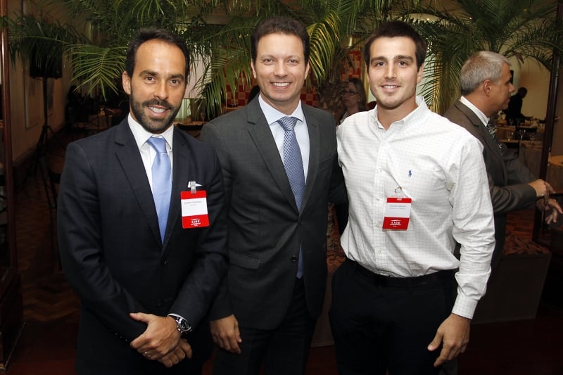 Eduardo Fernandez, presidente do Lide RS, com o prefeito Nelson Marchezan Júnior e Giovanni Jarros Tumelero 