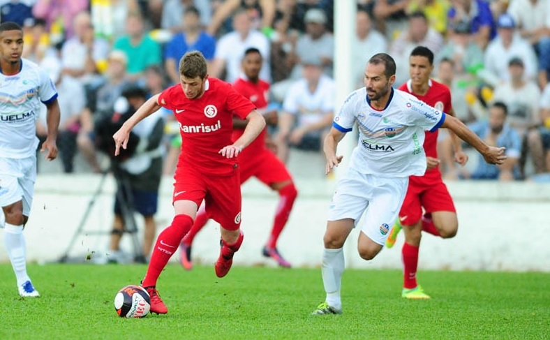 Equipes deram a largada no campeonato com um empate modesto de 1 a 1