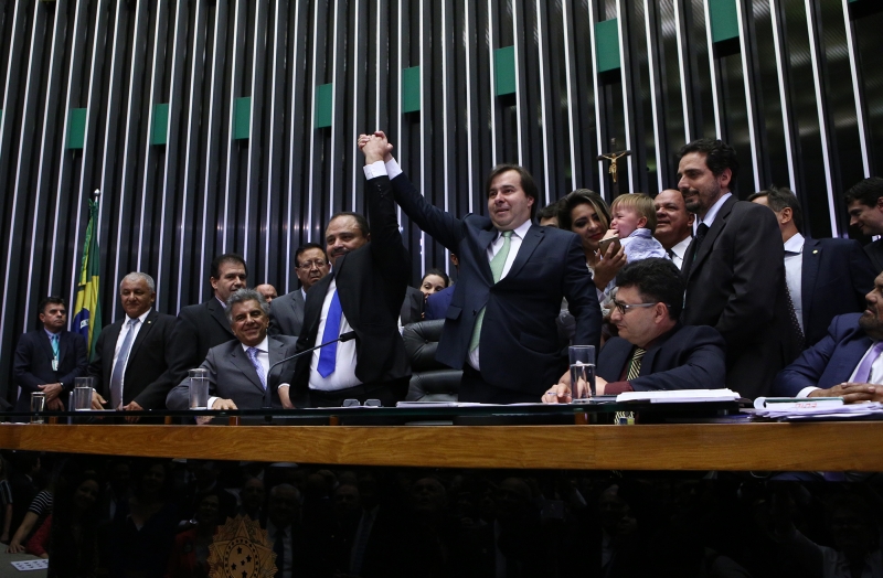 Rodrigo Maia tem ainda contra ele suspeitas de corrupção na Petrobras