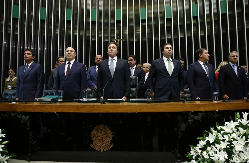 Senador Gladson Cameli (primeiro à esquerda) leu a mensagem entregue pelo ministro Eliseu Padilha (segundo à esquerda) na abertura do ano legislativo