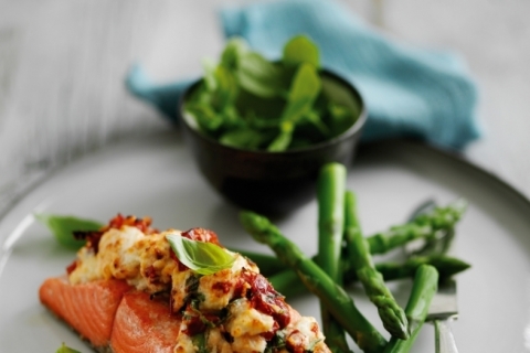 Salmão do Alasca ao estilo parmegiano