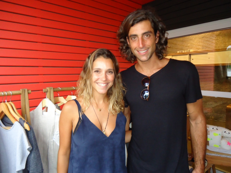 Paula Azevedo, da grife SALL, e Pedro Sehbe na Casa Roubadinhas de Verão