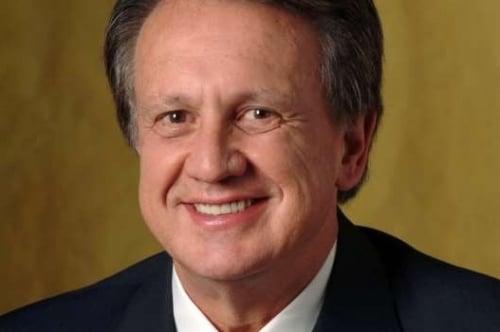 Edson tinha 73 anos e continuava ativo nos negócios, mesmo depois de ter vendido a empresa 