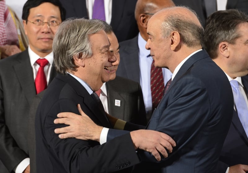 O ministro brasileiro conversou com o secretário-geral das Nações Unidas, Antonio Guterres (e)