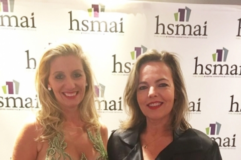 Claudia Horbe e Marcia Petzold na entrega do pr&ecirc;mio em Nova Iorque 