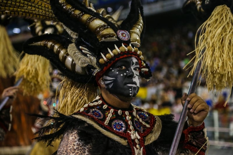 Escoca Acadêmicos do Tatuapé levou ao sambódromo de São Paulo enredo sobre a África