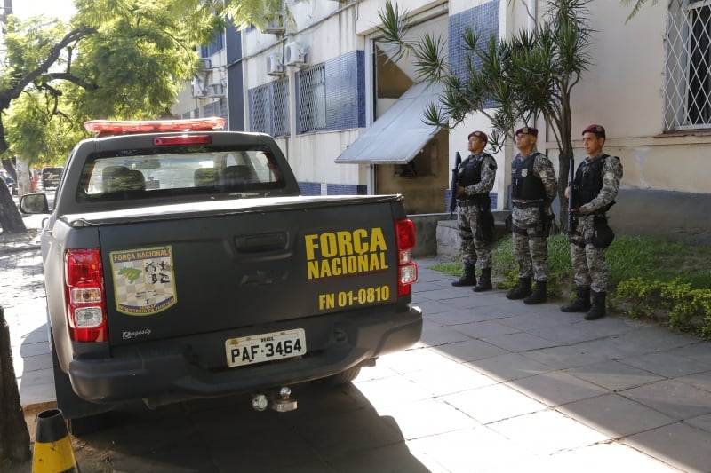 Viatura da Força Nacional estava desde a terça-feira de Carnaval com preso em Porto Alegre