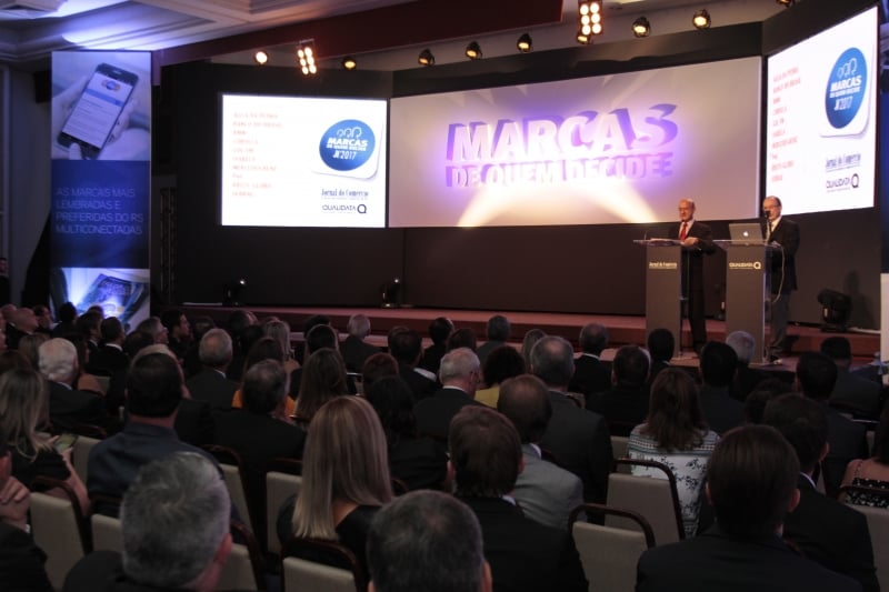 Apresentação reuniu profissionais de comunicação, presidentes de entidades e empresários ligados as marcas