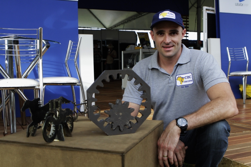 Peliçoli espera conseguir fornecer peças diretamente a grandes montadoras