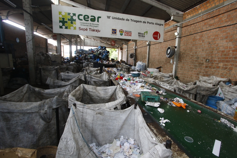 Somente 4,6% dos resíduos sólidos são reciclados em Porto Alegre