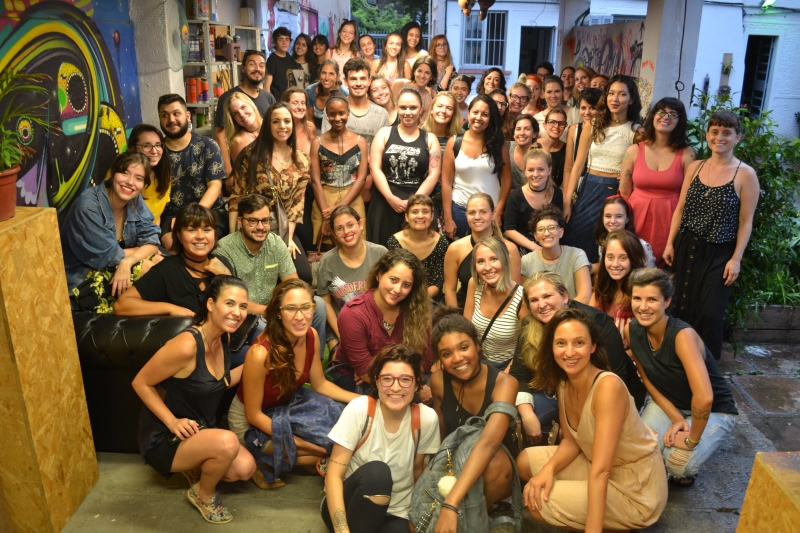 Volunt&aacute;rios que preparam o Fashion Revolution Week POA 2017 Foto: Juni&ecirc; Concei&ccedil;&atilde;o/Divulga&ccedil;&atilde;o/