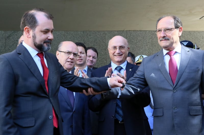 Serraglio (c) confirmou casa prisional com capacidade para 220 presos