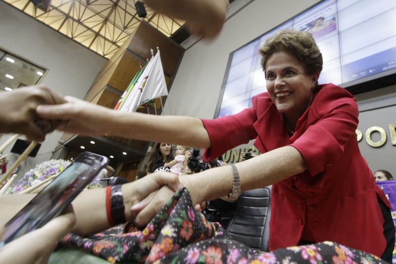 A ex-presidente não estende o perdão, entretanto, ao PMDB ou PSDB