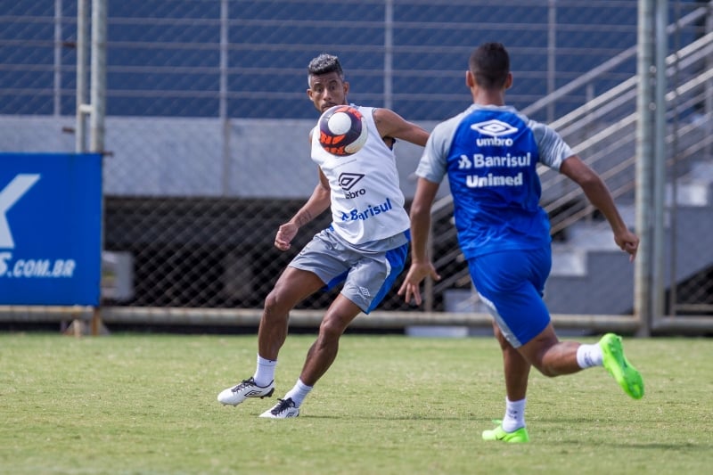 Jogadores treinaram para acertar o time para a partida contra o Veranópolis neste domingo 