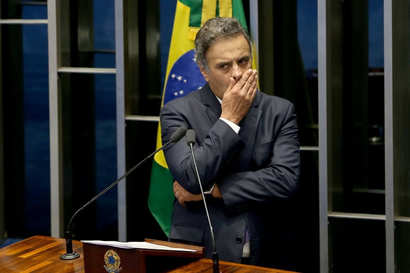 Senador tucano foi gravado pedindo R$ 2 milhões para pagar sua defesa na Lava Jato