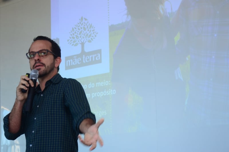 CEO da M&atilde;e Terra, Alexandre Borge, durante o Semin&aacute;rio Marcas Sustent&aacute;veis Foto: DONI MACIEL/DIVULGA&Ccedil;&Atilde;O/JC