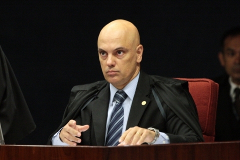 Ministro do TSE consulta Moraes sobre uso de provas de inquérito das fake news contra Bolsonaro