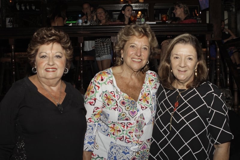 Marly Dischinger, Maria Tereza Pereira Lima e Lúcia Morisso na noite de boa música