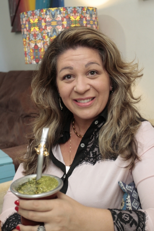 Entrevista com Tatiana Roesler, da Chinoca Acess&oacute;rios para chimarr&atilde;o.  Foto: JONATHAN HECKLER/JC