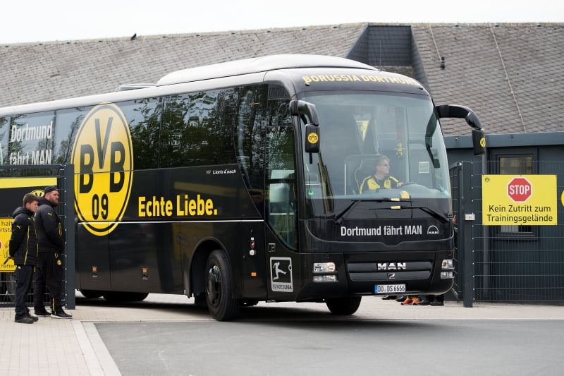 Explosões foram registradas próximo ao ônibus da equipe de futebol do Borussia Dortmund