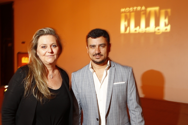 Flávia Sffair e Paulo Pedroso recepcionaram os convidados
