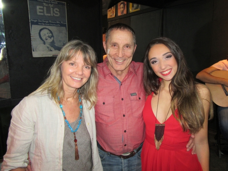 Leonor Klüber e Carlos Alberto Fontoura com a cantora Maria Luiza Fontoura