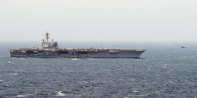 Navios foram atacados enquanto estavam parados em terminal marítimo para carregamento de petróleo