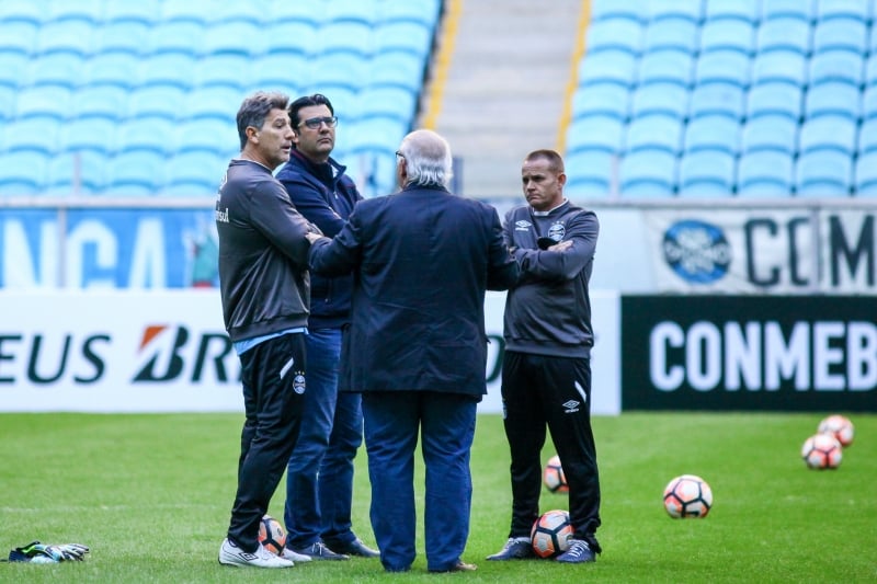 Último treino antes do confronto foi acompanhado por Bolzan Júnior
