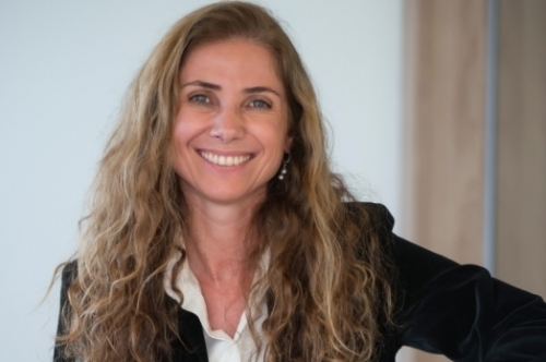 Lara Piccoli - Marcas de Quem Decide