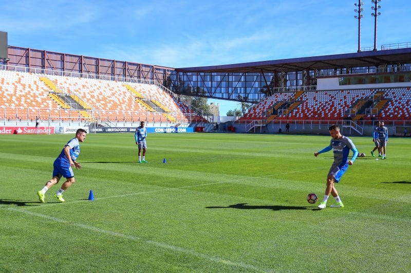 Jogadores realizaram trabalho de troca de passes para se adaptar à altitude