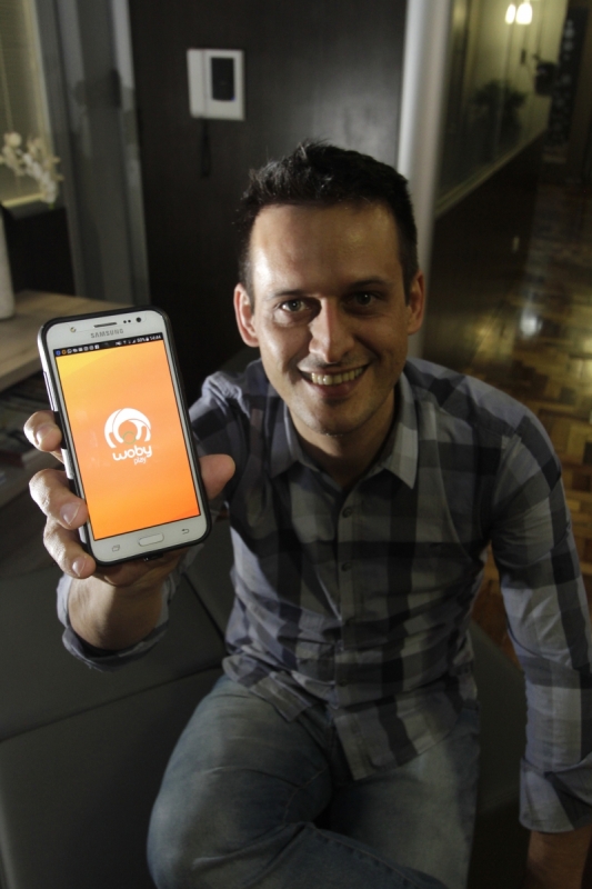 Jancler criou plataforma que, inclusive, poder&aacute; ser utilizada por clubes que oferecem a modalidade  Foto: MARCO QUINTANA /JC