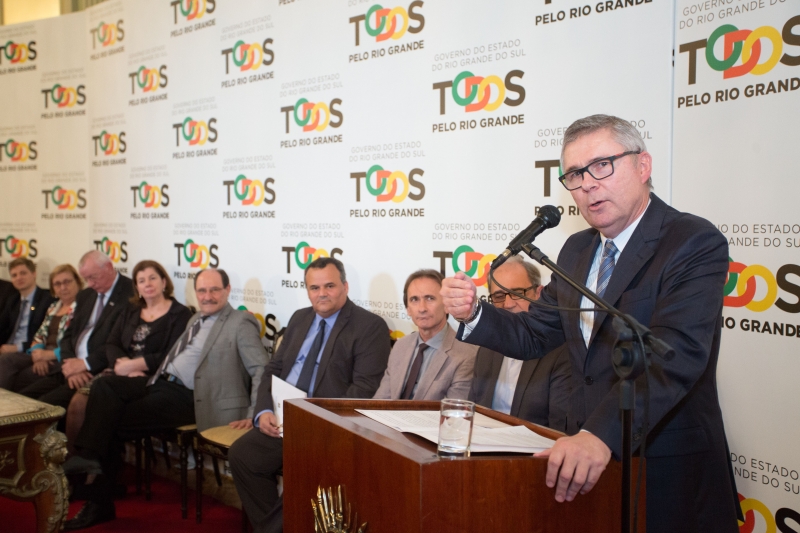 Posse de Ronald Krummenauer como novo secretário de Educação do Estado