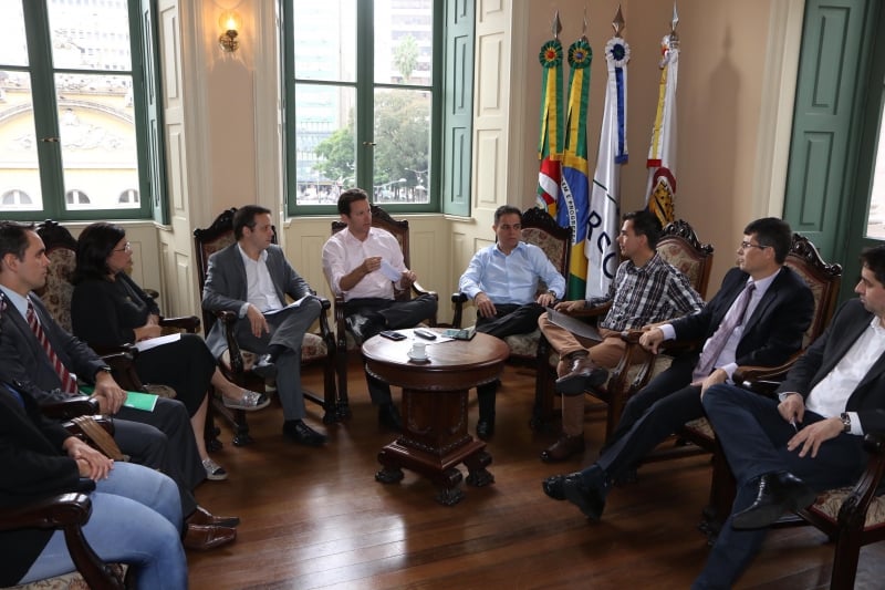 O prefeito se reuniu também com secretário de Mobilidade e Infraestrutura, Elizandro Sabino, e o diretor-presidente da EPTC, Marcelo Soletti