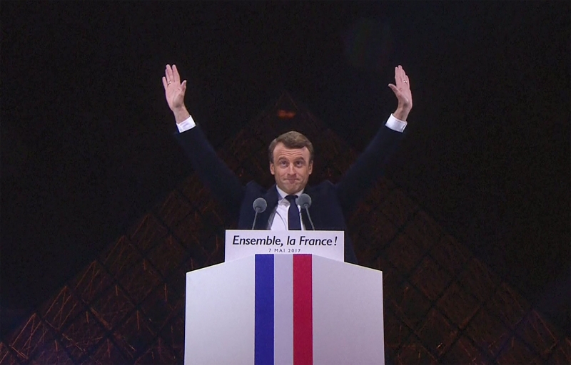 Em seu primeiro discurso após a vitória, candidato se comprometeu a defender a França e a Europa