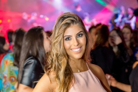 Patricia Manfroi no Bloco da Favorita, que agitou a Marina São João