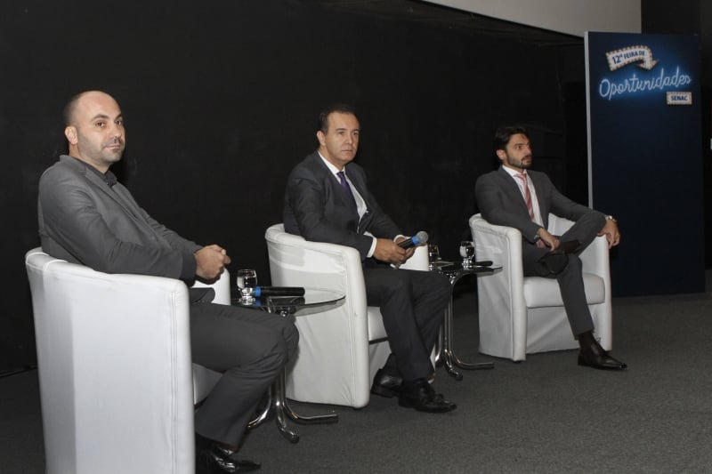 Guilherme Bertoni (e), Jos&eacute; Paulo da Rosa e Lucas Schifino, no Total Foto: MARCELO G. RIBEIRO/JC