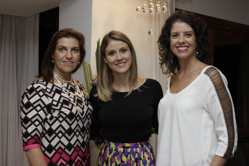 Betina Teruchkin, Maria Cláudia Eichenberg e Fernanda Pozzebon no encontro da Confraria