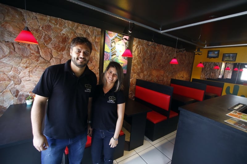Lucas e Mariana Gonzalez, empreendedores da Gongon, contam sua hist&oacute;ria empreendedora no ramo de comidas mexicanas Foto: FREDY VIEIRA/JC