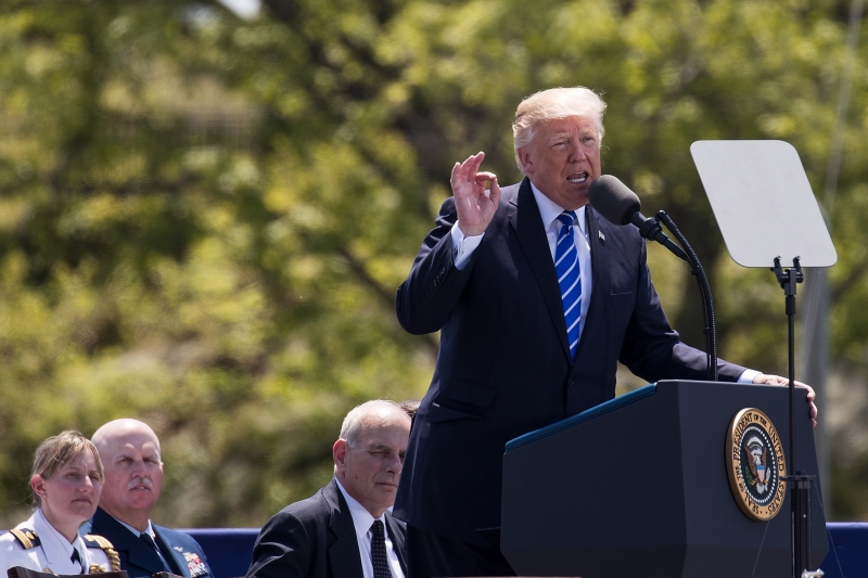 'Nenhum presidente foi tratado tão injustamente quanto eu', diz Trump