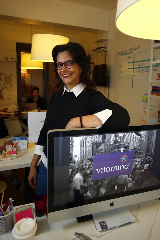 Luciana da Vitamina Pesquisa, para pauta sobre inserção da terceira idade no mercado de trabalho Foto: FREDY VIEIRA/JC