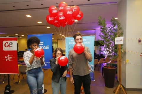 Equipe de 2017-2018 no evento de lan&ccedil;amento da Pesquisa Empreendedores