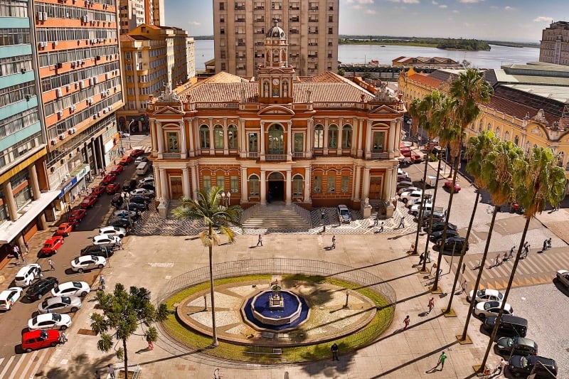 Velório de Cândido foi no Salão Nobre da Prefeitura e atraiu anônimos e ilustres