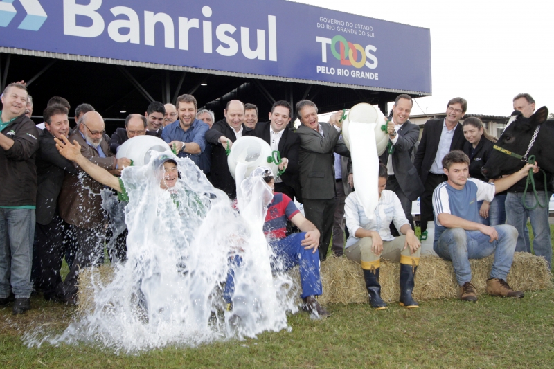 Competição culminará no tradicional "Banho de Leite" aos vencedores