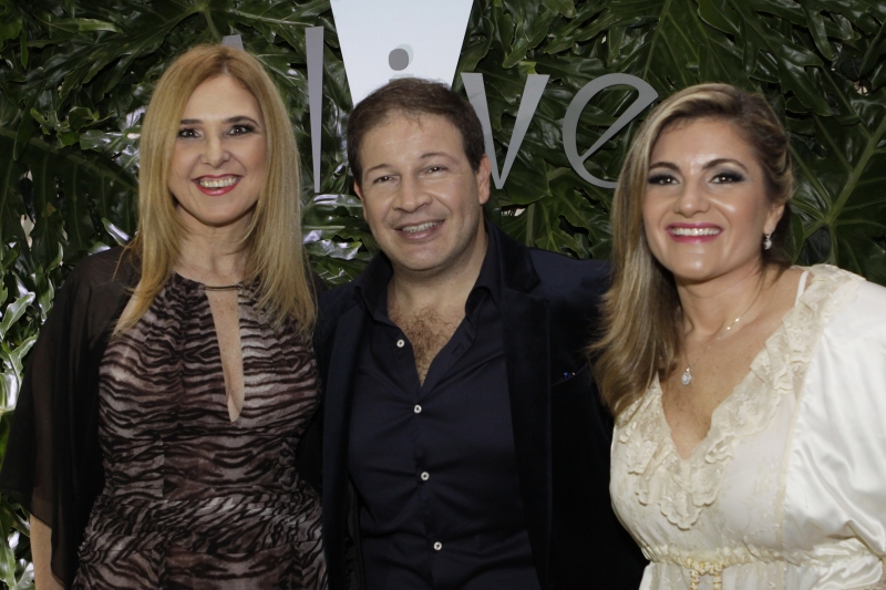 Silvina Luna com Marcelo Pires e Patricia Fernandes receberam os convidados 