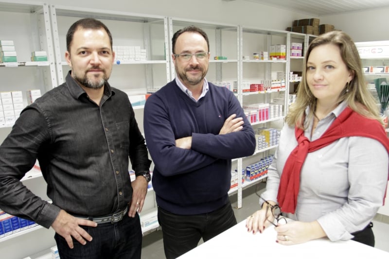 Mat�ria sobre a Rakho-Med, empresa de importa��o de medicamentos para pauta de inova��o e empreendedorismo na �rea m�dica